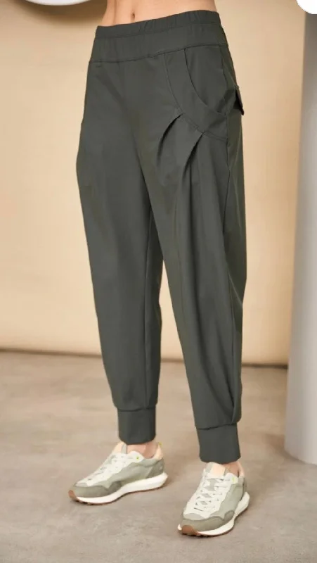 Tuck Pocket Cuff Trouser Green